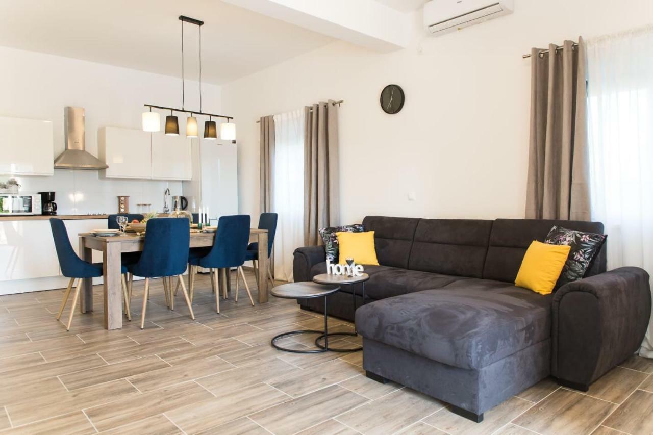 Villa Nava Benkovac Esterno foto